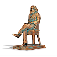 Karl MarxSculpture